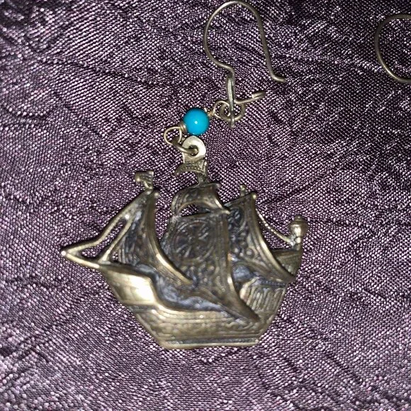 Vintage 925 Sterling Silver Cutter Earrings with Aged Patina Finish - Picture 6 of 11